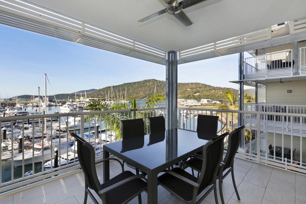 Апартаменты Boathouse Port Of Airlie Эйрли-Бич Номер фото